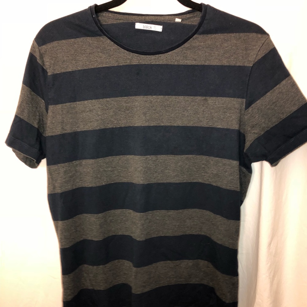 Short sleeved shirt